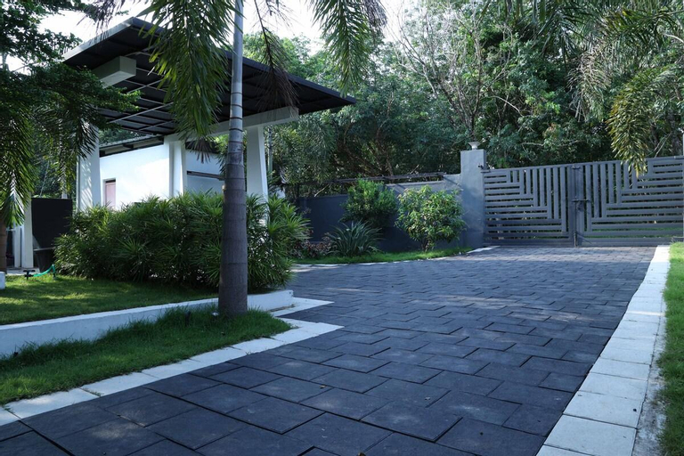 Holiday Island Villa Kollam, Kollam