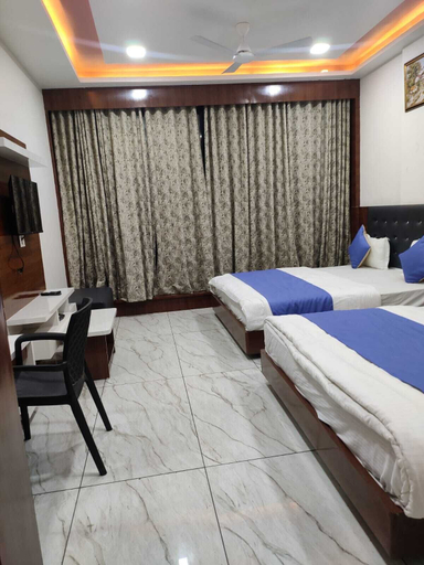 Bedroom 2, Hotel Villa Prime, Vadodara