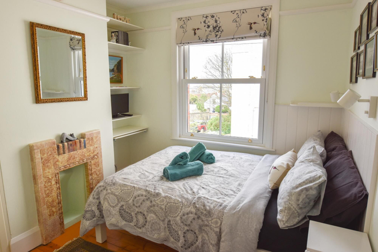 Bedroom 2, Anchor Down Close to the Beach Cafes and Restaurants, Isle of Wight