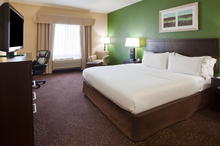 Bedroom 3, Holiday Inn Express & Suites ABERDEEN by IHG, Brown
