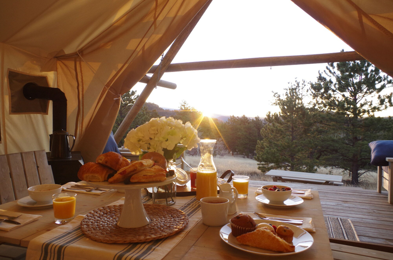 Food & Drinks, Black Tree Resort, Park