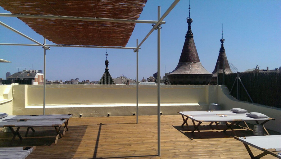 Others 5, Hostal Argo, Barcelona