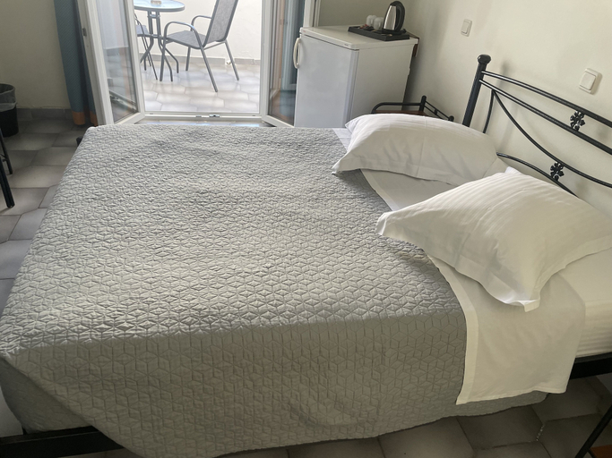 Bedroom 3, Albatros Hotel, South Aegean
