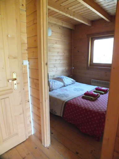 Bedroom 2, Hotel de plein air les Cariamas, Hautes-Alpes