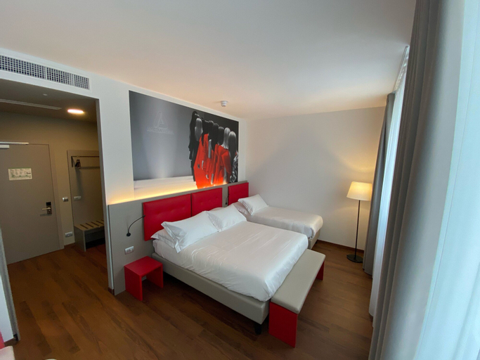 Bedroom 28