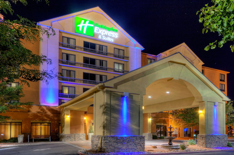 Holiday Inn Express & Suites Albuquerque Midtown, Bernalillo