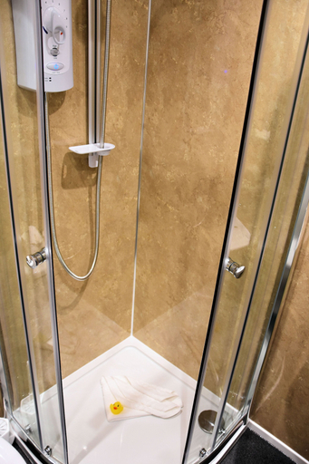 Bathroom 4, Lochview Guest House, Highland