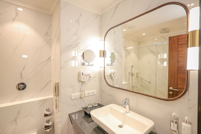 Bathroom 5, Regenta Dehradun by Royal Orchid Hotels Limited, Dehradun