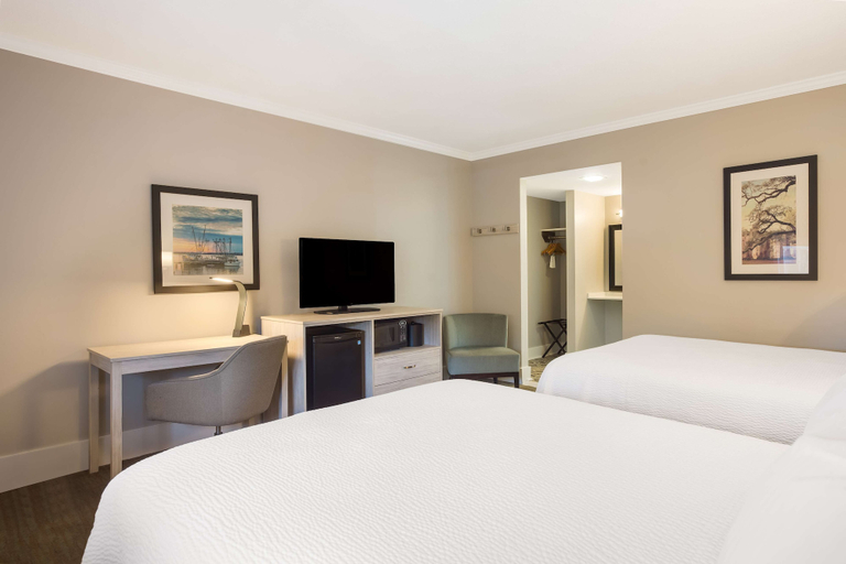 Bedroom 3, Best Western Sea Island Inn, Beaufort