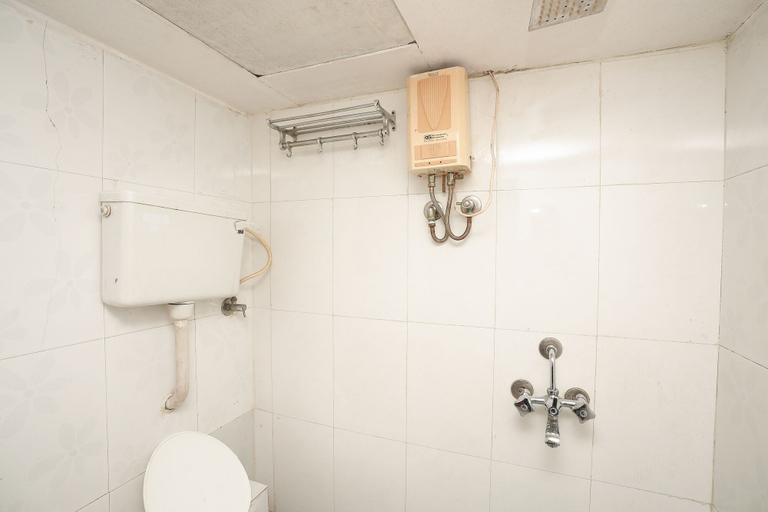 Bathroom 3, Hotel Havana, Mumbai Suburban