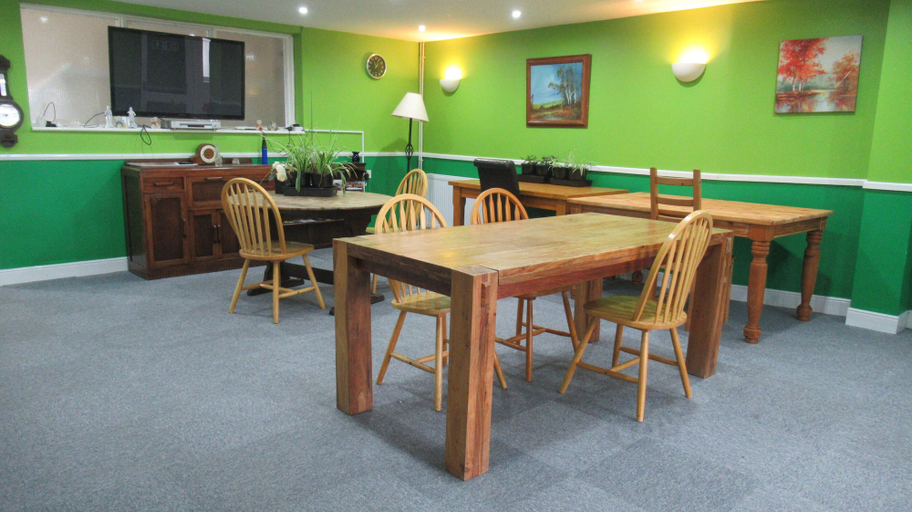 Food & Drinks 5, Lennard House, Kent