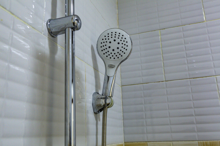 Bathroom 3, Triple Tee Gardens & Accomodation, Busiiro