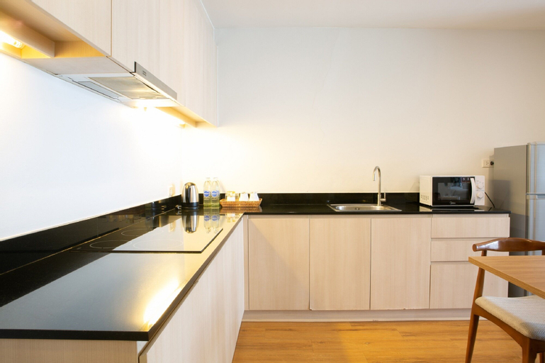 Dining Room 8