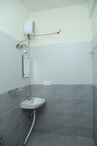 Bathroom 4, Hotel Bangalore Airport Inn, Bangalore