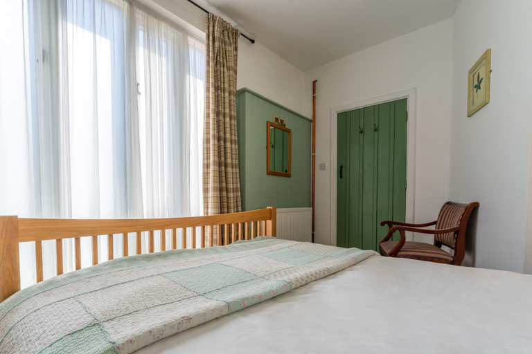 Bedroom 2, The Woolpack Hotel, Kent