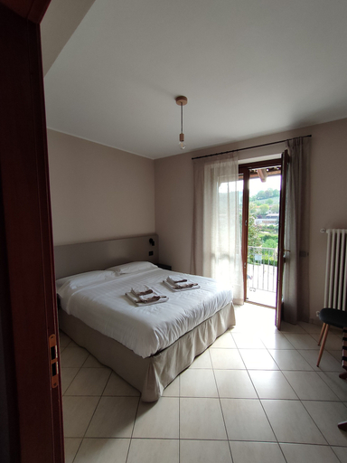 Bedroom 4, Cascina Bellonuovo - Agriturismo, Cuneo