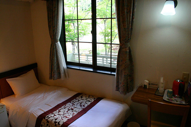 Bedroom 2, Pension Marie, Yamanakako