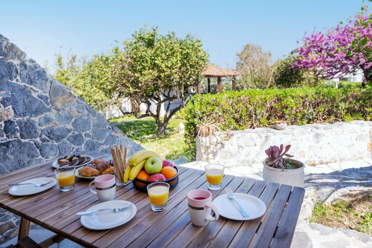 Food & Drinks, The Kokkini Beach Retreat, Crete
