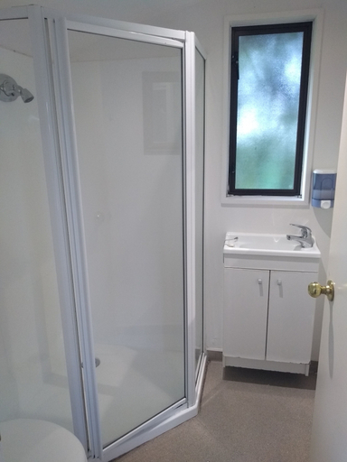 Bathroom 4, South Brighton Holiday Park, Christchurch