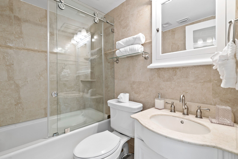Bedroom 3, Wonderful 5BR House At Brickell Miami, Miami-Dade
