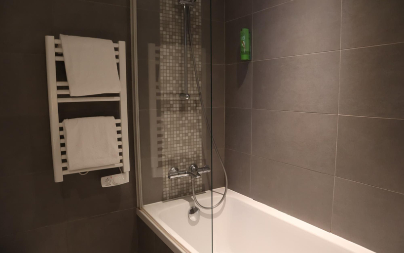 Bathroom 4, Timhotel Odessa Montparnasse, Paris