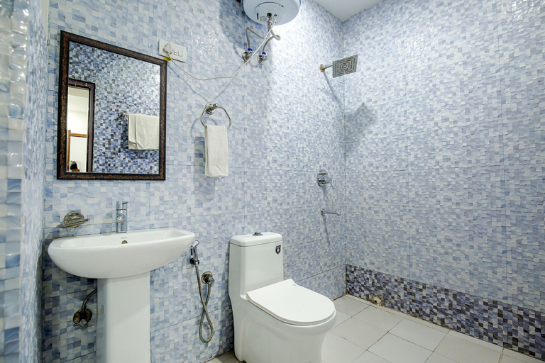 Bathroom 3, Fabhotel Stevia, Sahibzada Ajit Singh Nagar