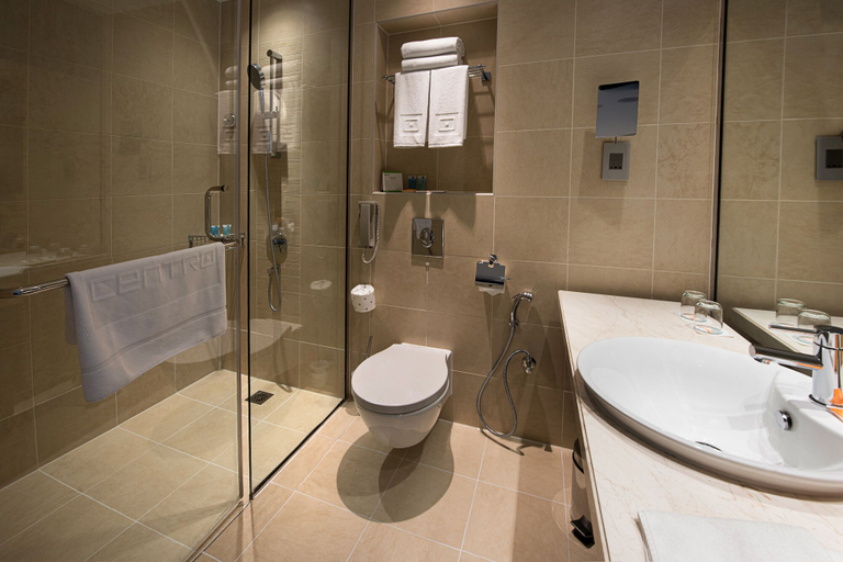 Bathroom 4, Centro Al Manhal by Rotana, Abu Dhabi City