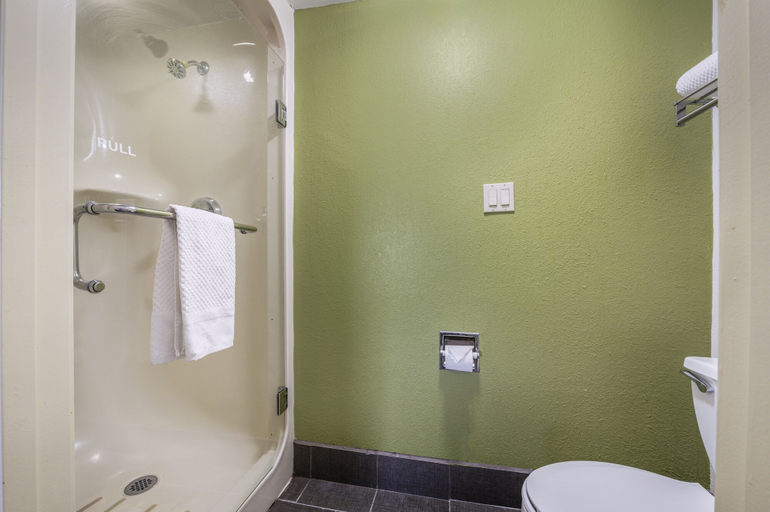 Bathroom 4, Sleep Inn Naperville - Chicago, Dupage