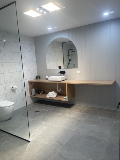 Bathroom 5, Waterfront Apartments, Devonport