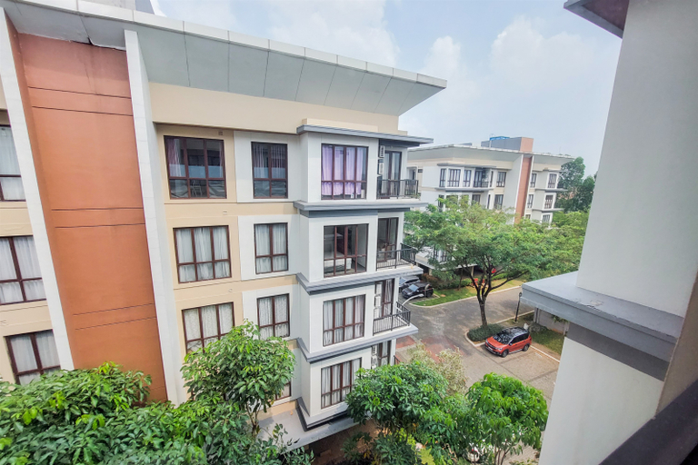Exterior & Views, Modern Look and Comfy 1BR Asatti Apartment By Travelio, South Tangerang