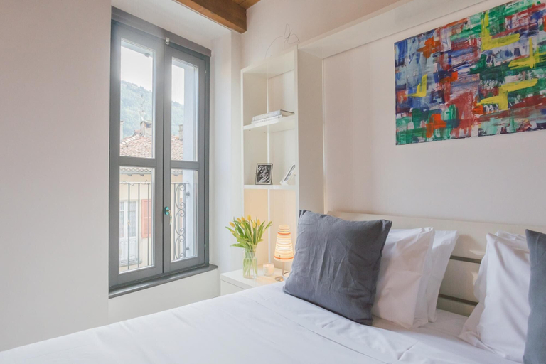 Room 3, Luini 7 in Como With 2 Bedrooms and 1 Bathrooms, Como
