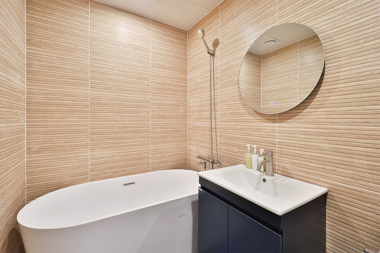 Bathroom 3, Doan Stay Hotel, Jung