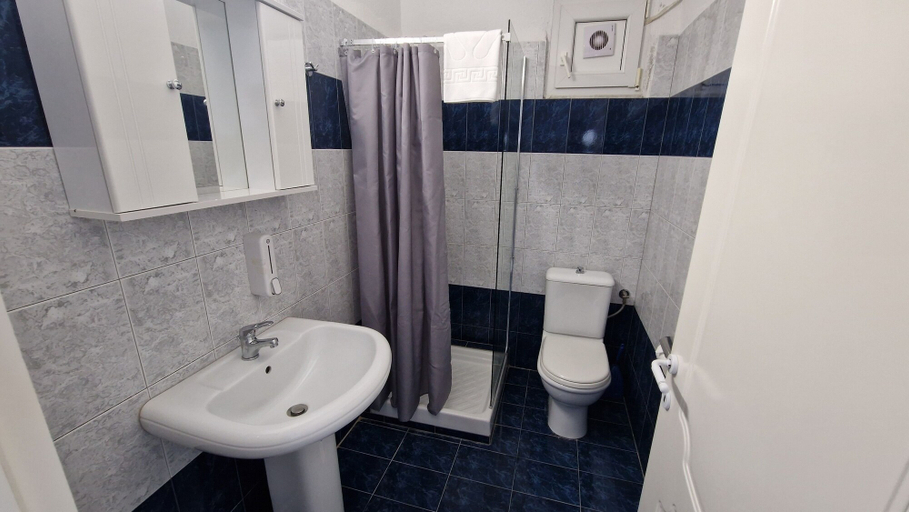 Bathroom 5, Doukas Aparthotel, East Macedonia and Thrace
