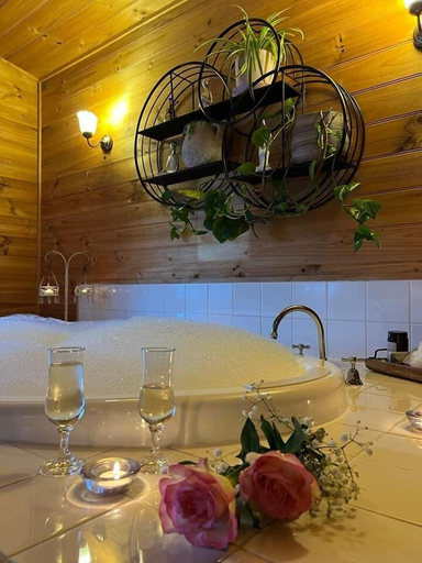Food & Drinks, Murray River Spa Retreat, Campaspe - Rochester