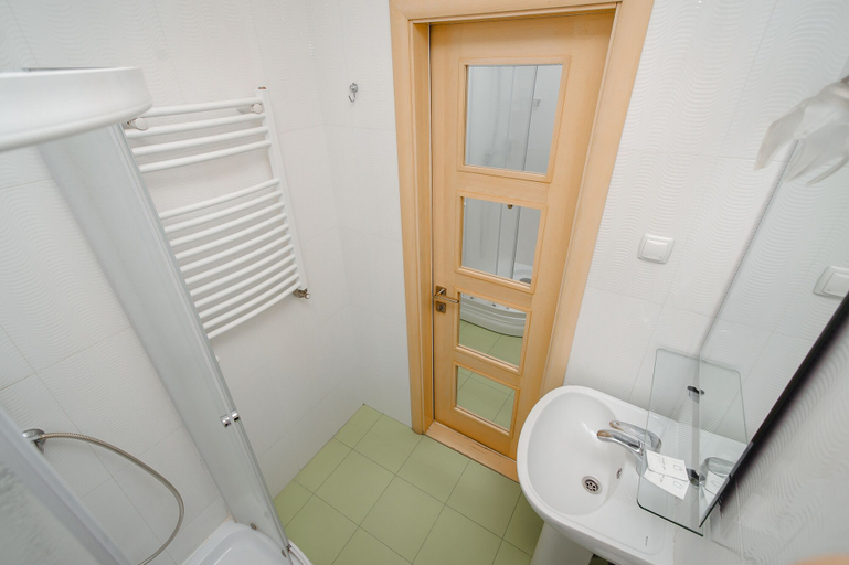 Bathroom 4, Tip Top Hotel City Center, Chisinau