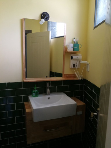 Bathroom, J Trip Youth Hostel, Shanghai