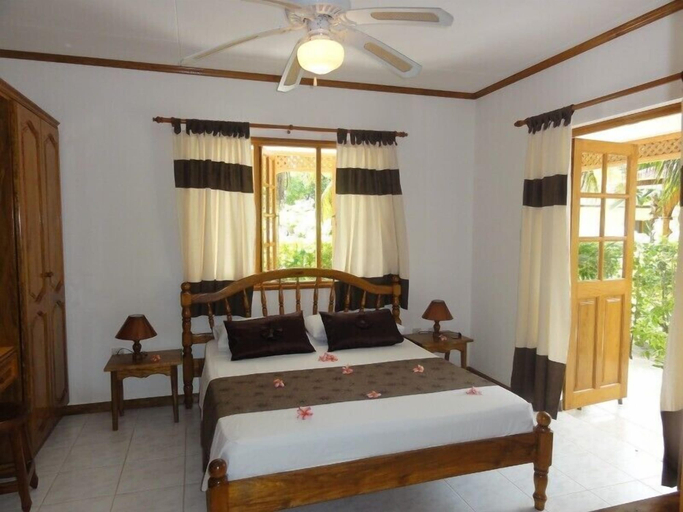 Bedroom 3, The Islander Hotel, Diana