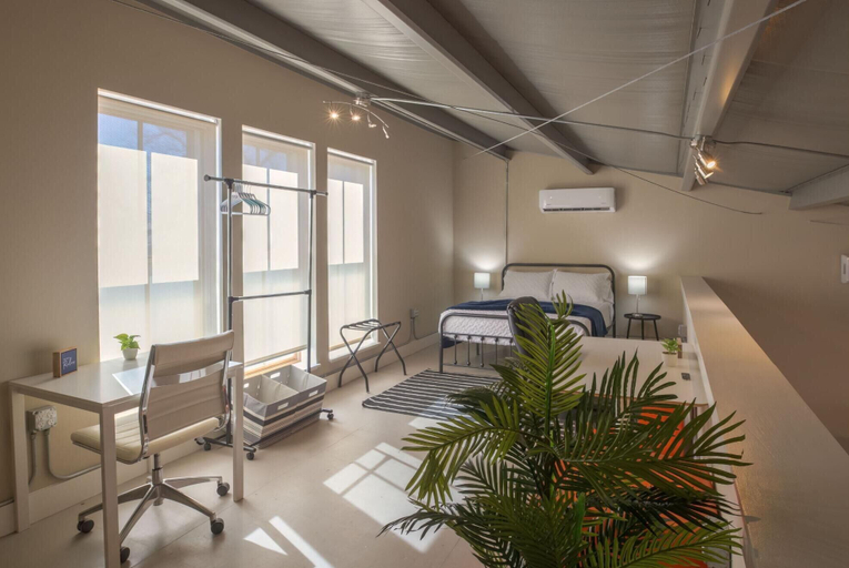 Room 2, Gorgeous Guesthouse Near Amazing Downtown, Bexar
