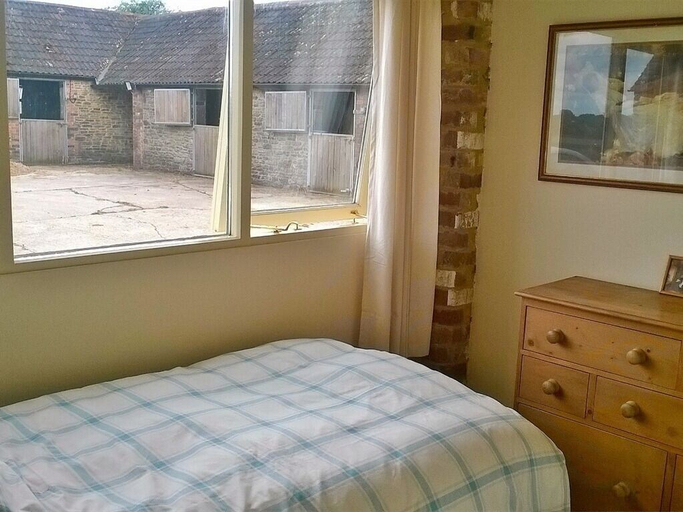 Bedroom 3, Battens Farm Cottages - B&B and Self-catering Accommodation, Wiltshire