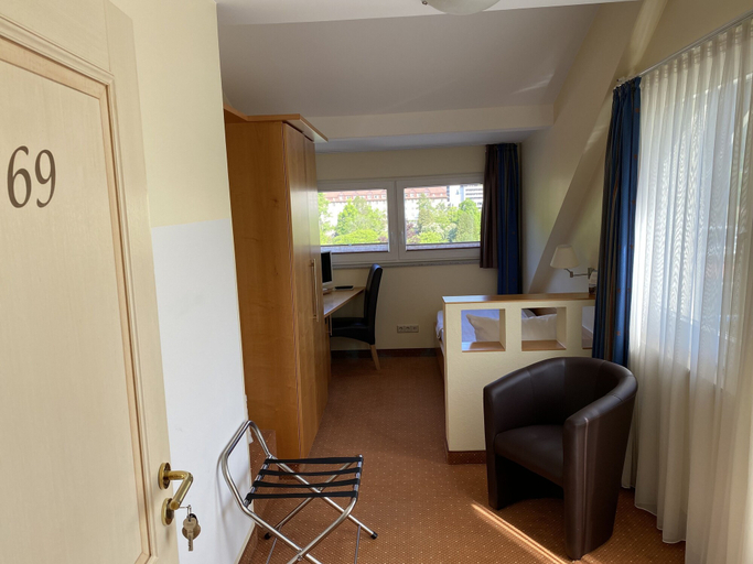Bedroom 3, Wellnesshotel Rothfuss mit Spa und 2 Schwimmbädern, Calw