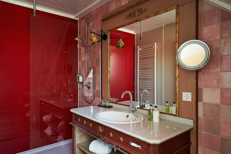 Bathroom 3