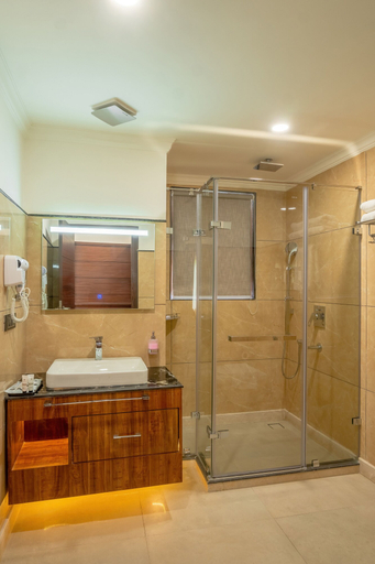 Bathroom 3, Hotel Gyalpo Residency - A Mountain View Luxury Hotel in Leh, Leh