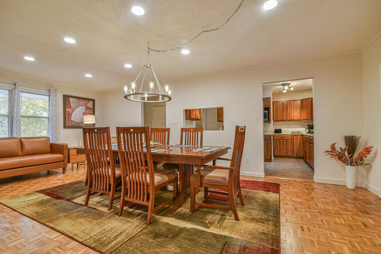 Others 4, Forest Run - 4 Bedrooms with hot tub, Buncombe
