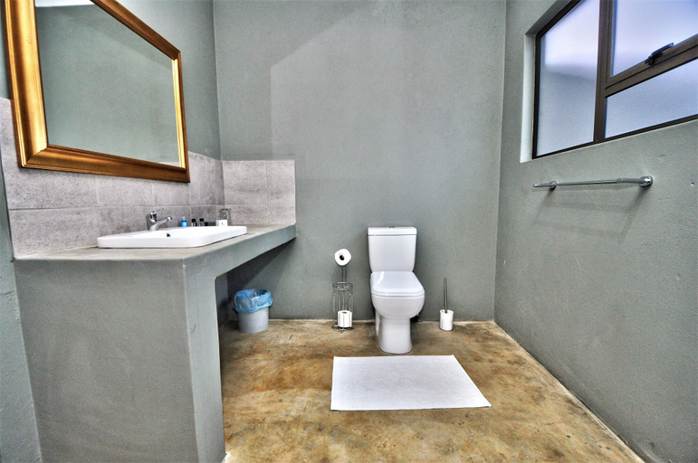 Bathroom 4, Hibon Lodge, West Rand