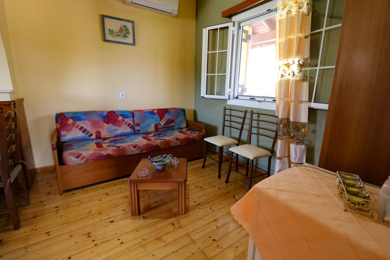 Bedroom 3, Antigoni Apartments, Ionian Islands