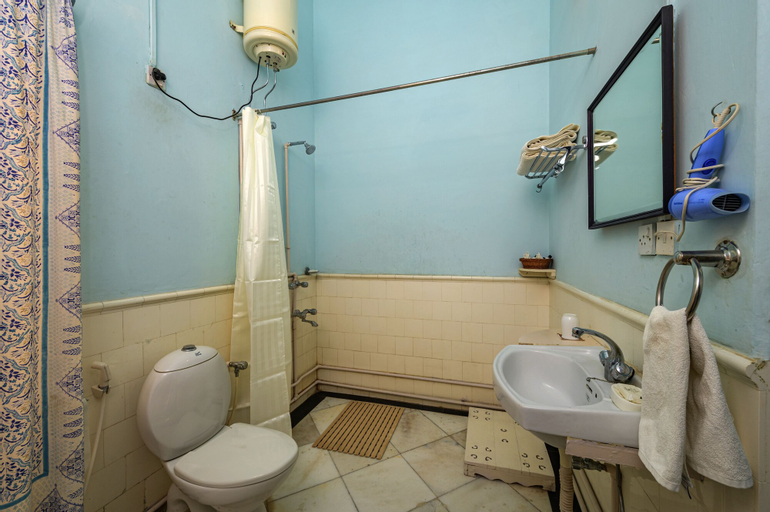 Bathroom 2