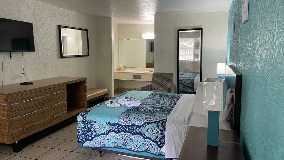 Bedroom 3, Apm Inn and Suite, Duval