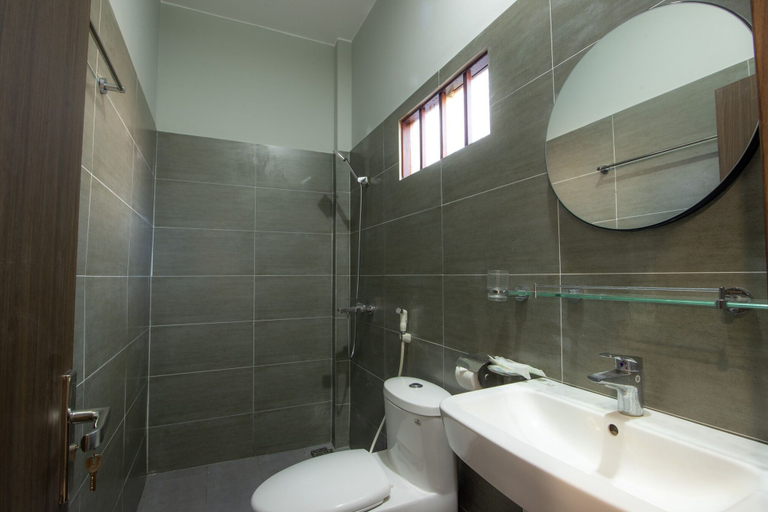 Bathroom, familia resort, Phú Quốc