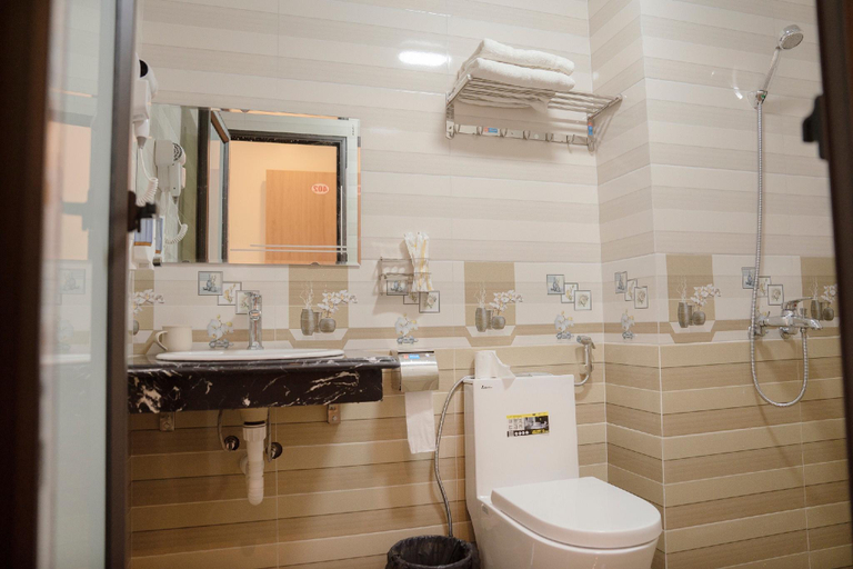 Bathroom 3, Sea Balcony Hotel, Cát Hải