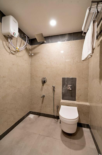 Bathroom 4, Hotel Royal 24, Ahmadabad